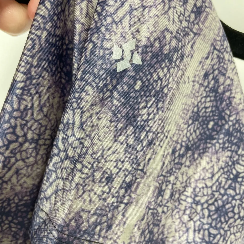 NUX Printed Cropped Capri Leggings Purple Size L - Image 8