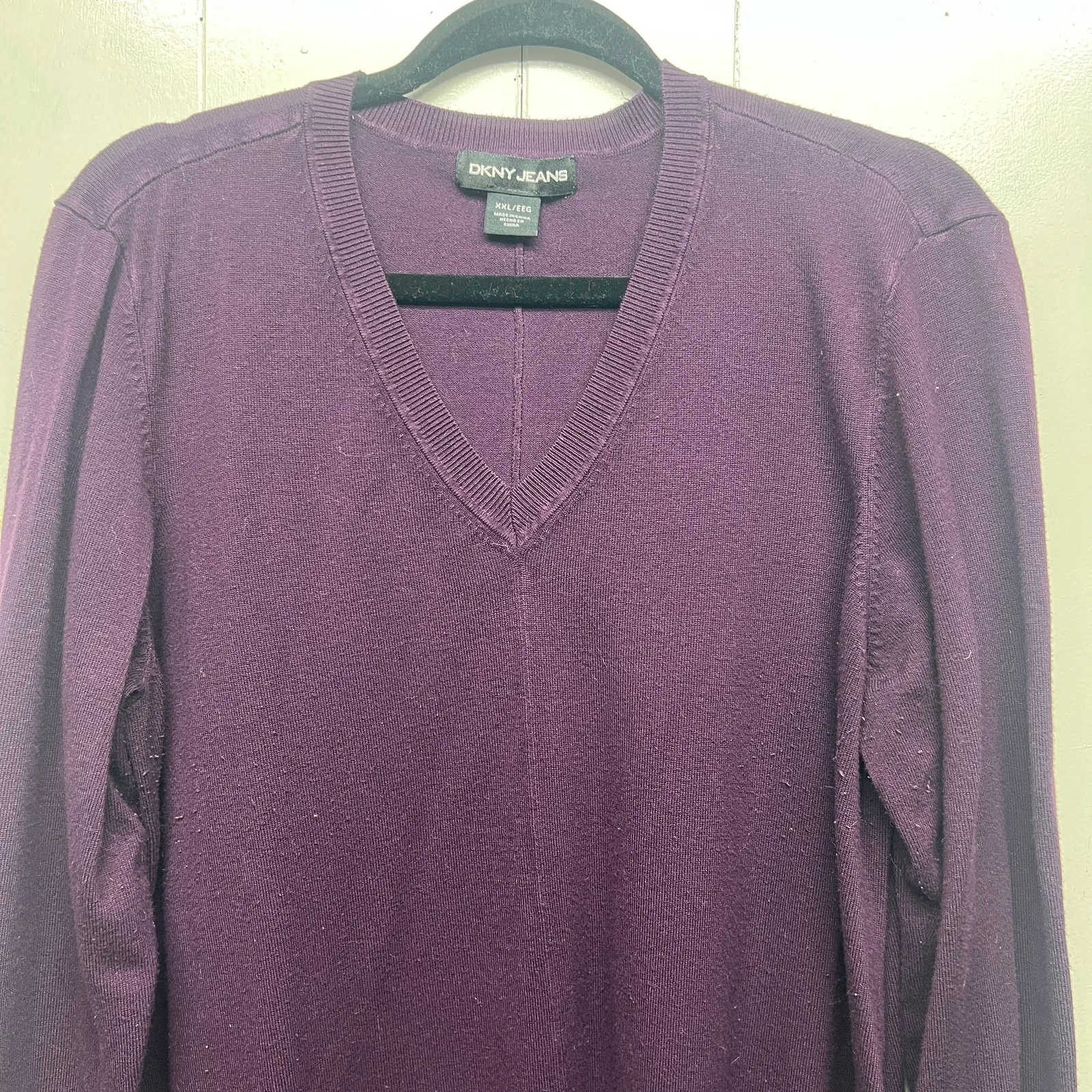 DKNY Jeans V - Image 3