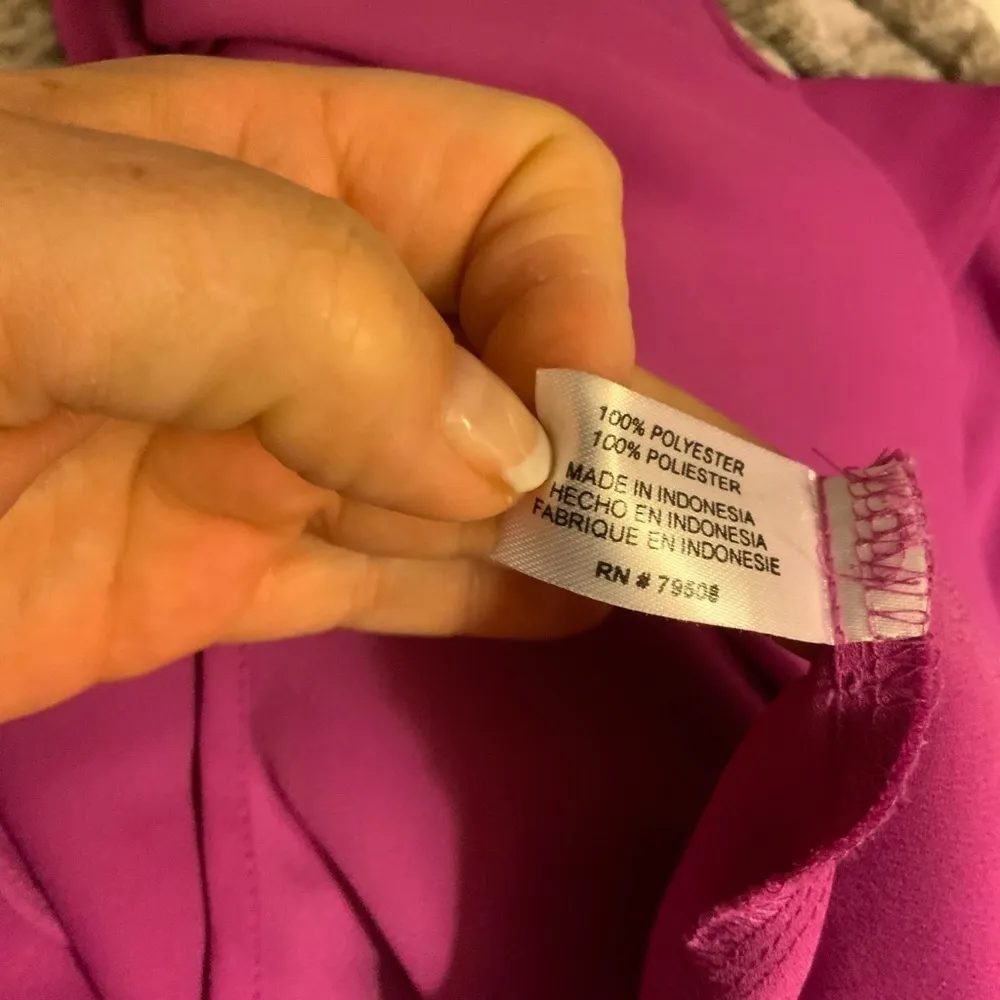 Violet & Claire Fuchsia Petal Flutter Sleeves Round Neck Chiffon Top M - Image 13