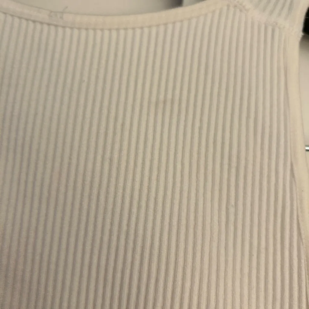 Urban Outfitters White Ribbed V-Neck Tank Top - Image 4