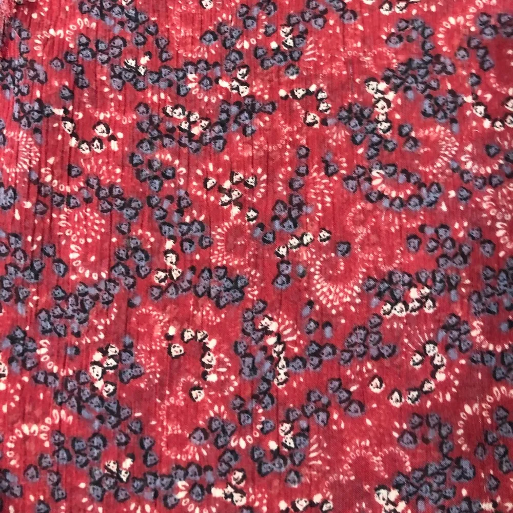 [ana] Small Red Light Sheer Floral Flowy Blouse - Image 3