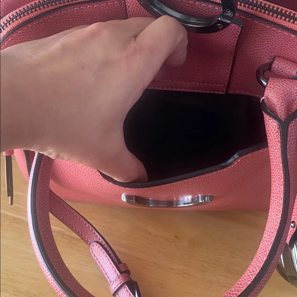 Calvin Klein Reese satchel Bag Purse Pink Dhalia - Image 4