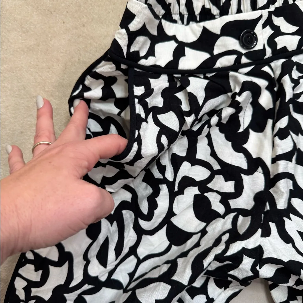 Monteau Women's Geometric Print Wide-Leg Pants Size S Casual White and Black - Image 6