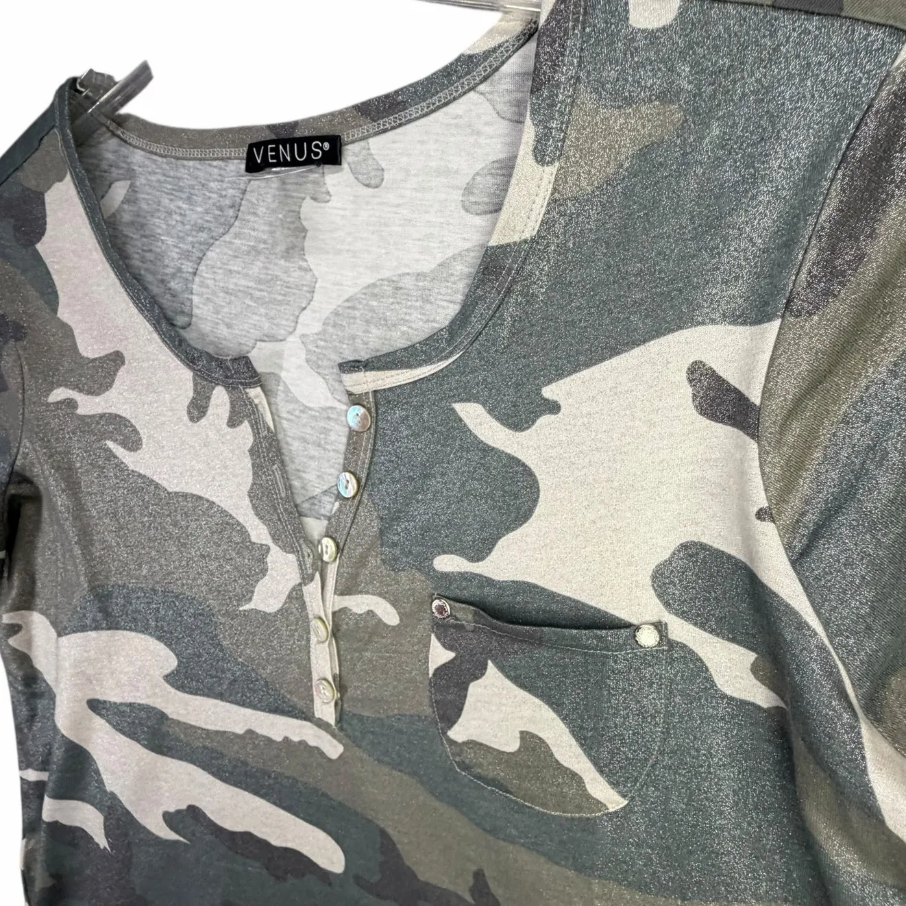 Venus Camo Pocket Top Womens L Green Gray Camouflage Tee Shimmer Gleaming Sheen - Image 3