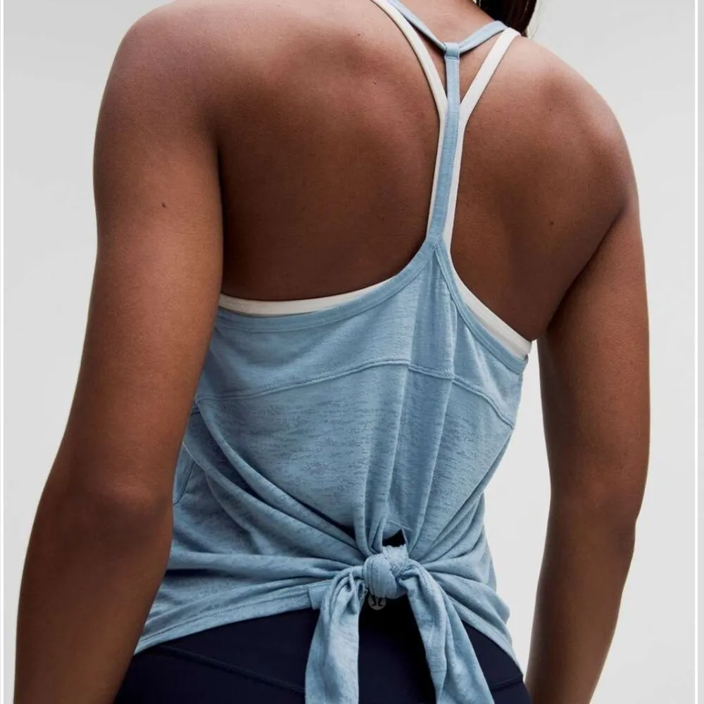 Lululemon Tie-Back Lightweight Yoga Tank Top / Utility Blue / Size 4 - LW1ENTS - Image 3