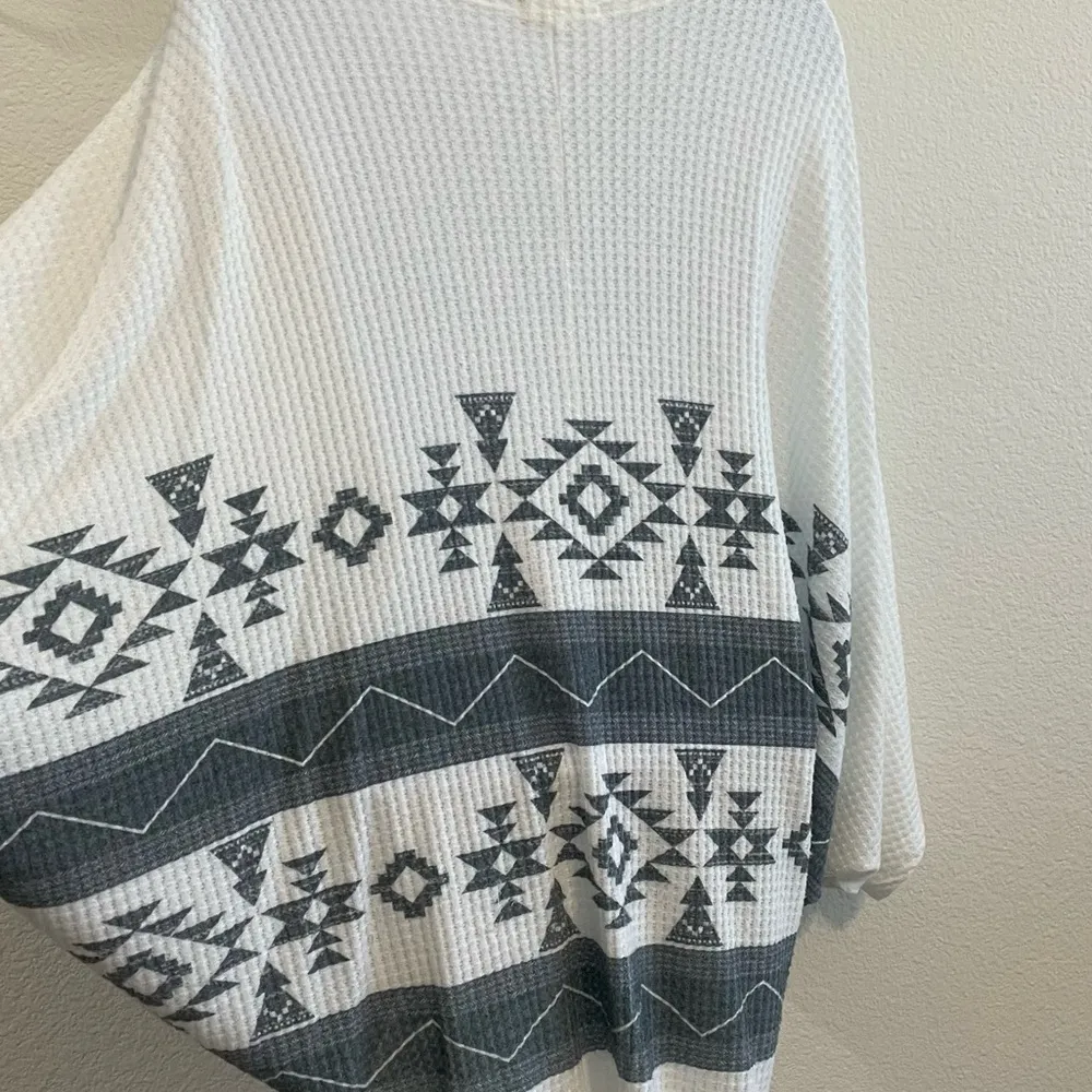 Phil Love Aztec Print Waffle Open Batwing Cardigan Medium White - Image 3