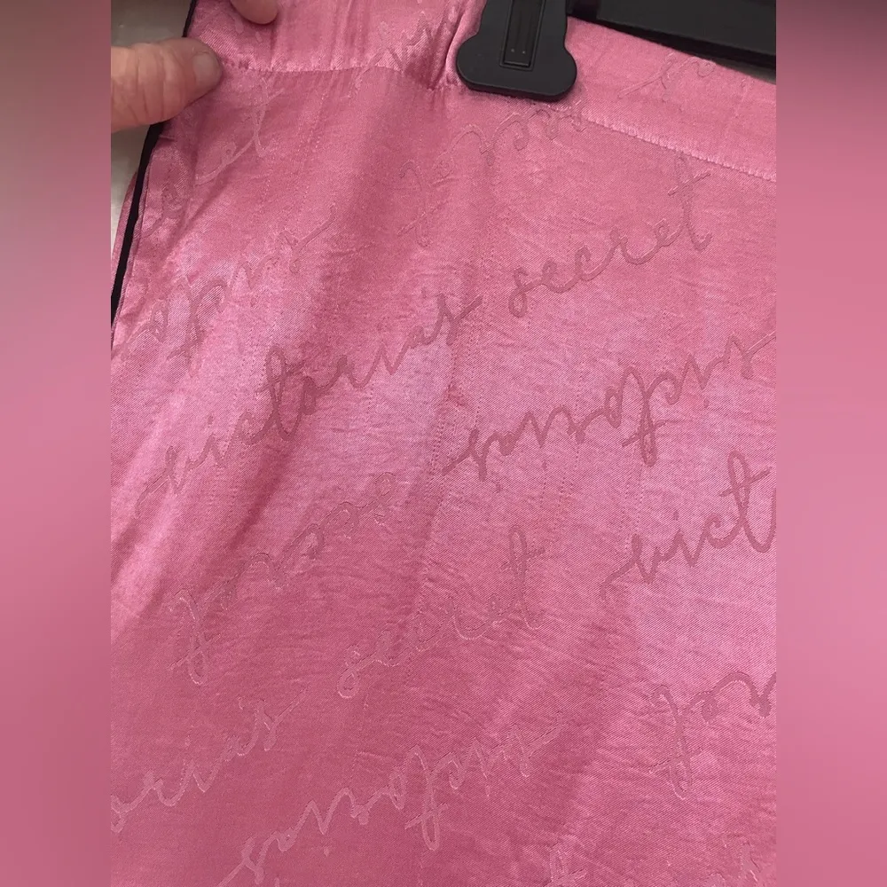 Victoria's Secret Pink Satin Silky Pajama Pants Lounge Spell Out, Pockets ; XL - Image 4