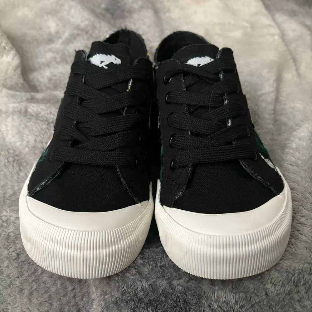 Rocket Dog Embroidered Jazzin Floral Sneakers - Image 3