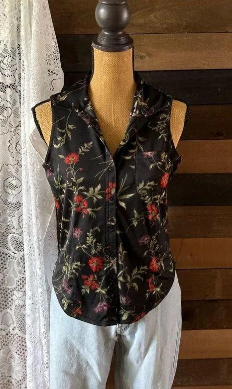 Kathy Ireland Sleeveless Black Floral Button-Up Collared Top - Image 6
