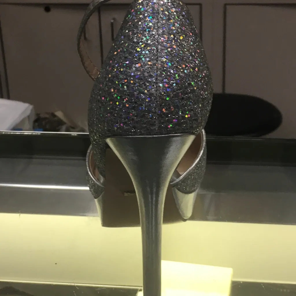 De Blossom Collection size 8 heels - Image 2