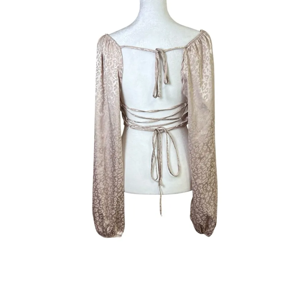 LE LIS Collection Crop Backless Peasant Top Champagne Balloon Sleeve Size Large - Image 4