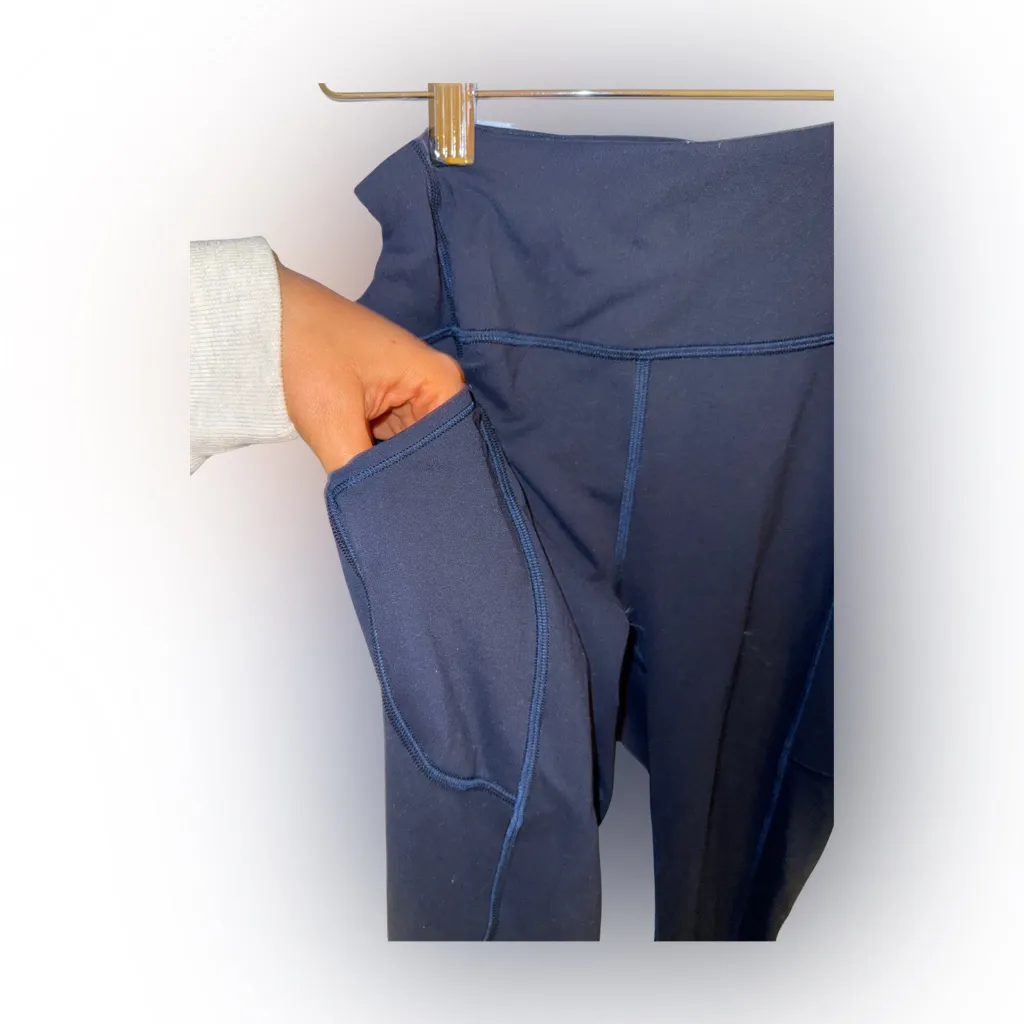 Lululemon Navy Train Times 7/8 leggings - Image 3