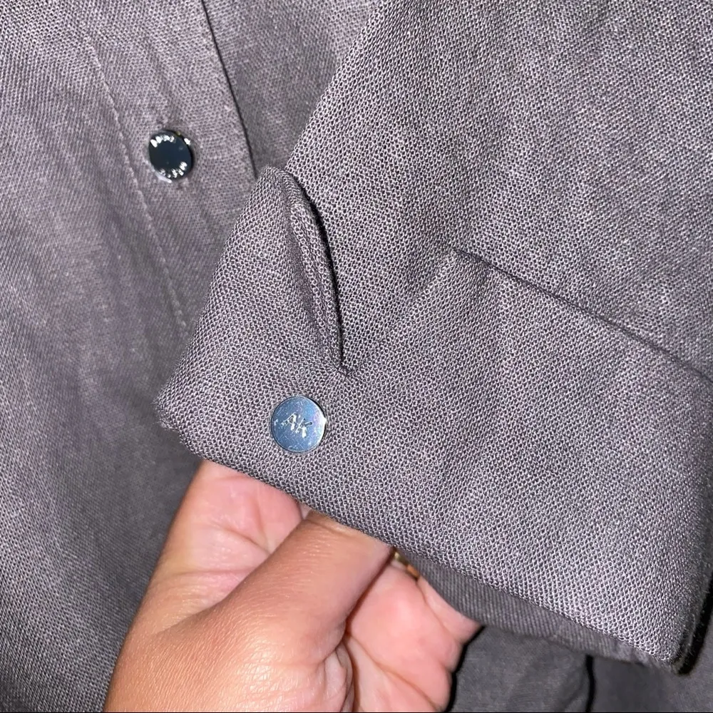 Anne Klein Nantucket Grey Women’s Button Up Top size small 🆕 - Image 7