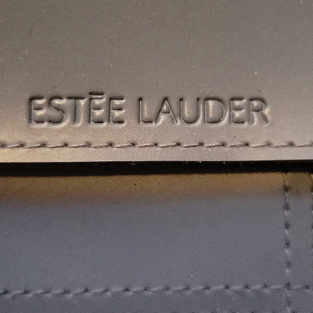 Estee Lauder Bag - Image 2