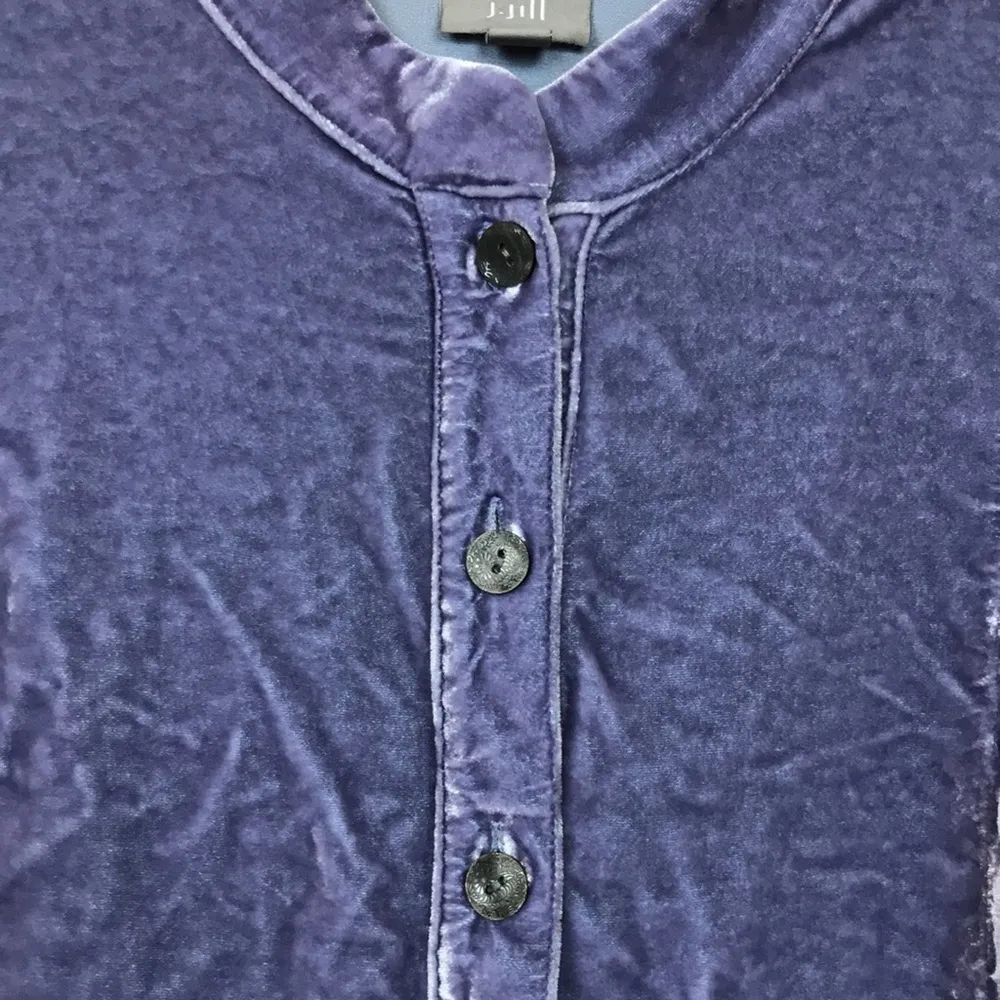 J. Jill Women’s Silk Blend Velvet Purple Button-Up Long Sleeve Blouse - Image 4