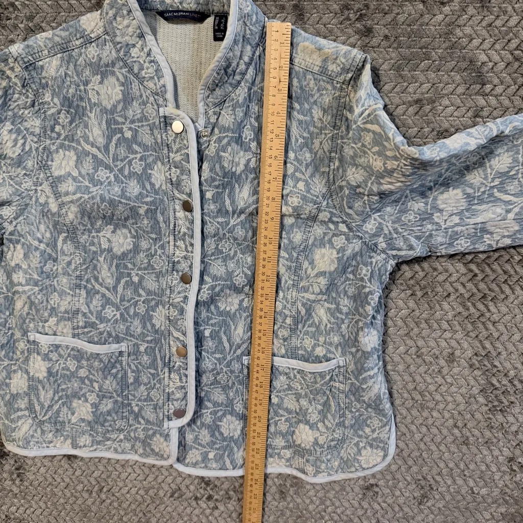 Isaac Mizrahi Live! DENIM Quilted Floral Printed Chambray jackets size large - Image 11