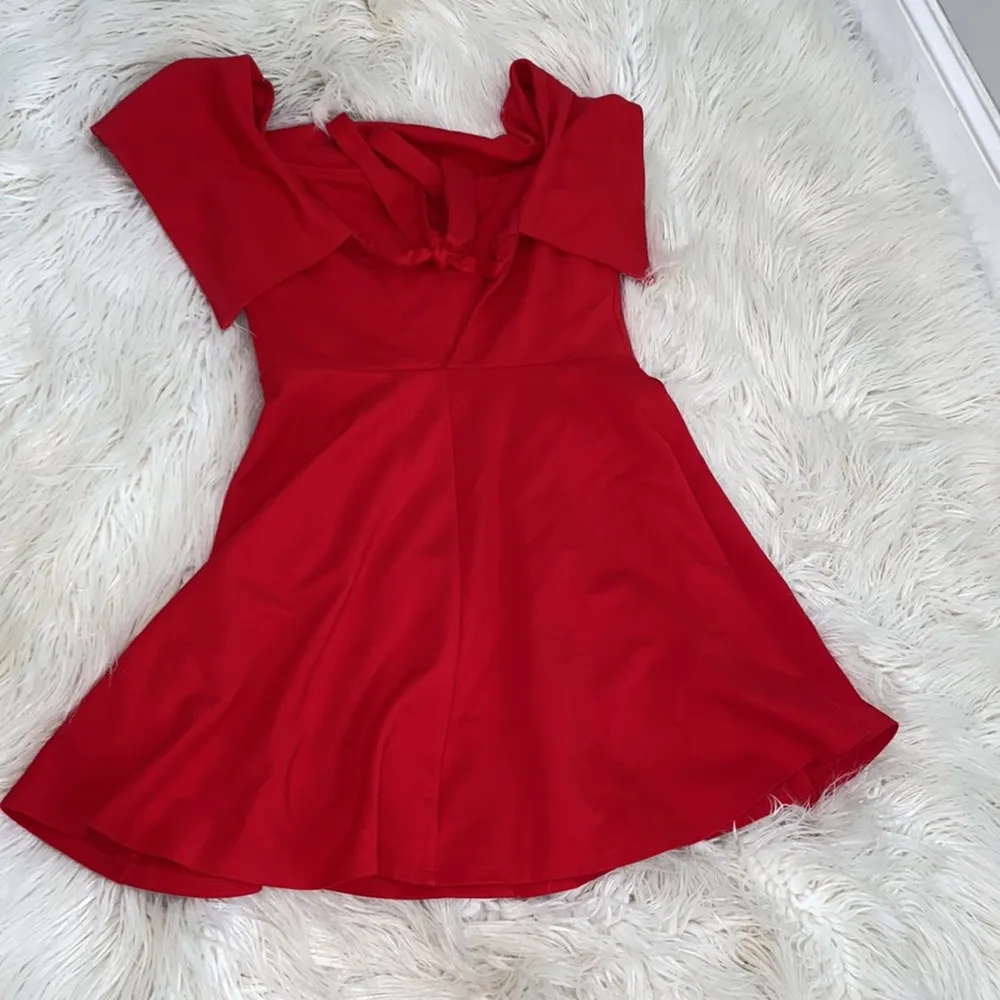 LPA x Revolve off the shoulder red mini dress size medium - Image 4