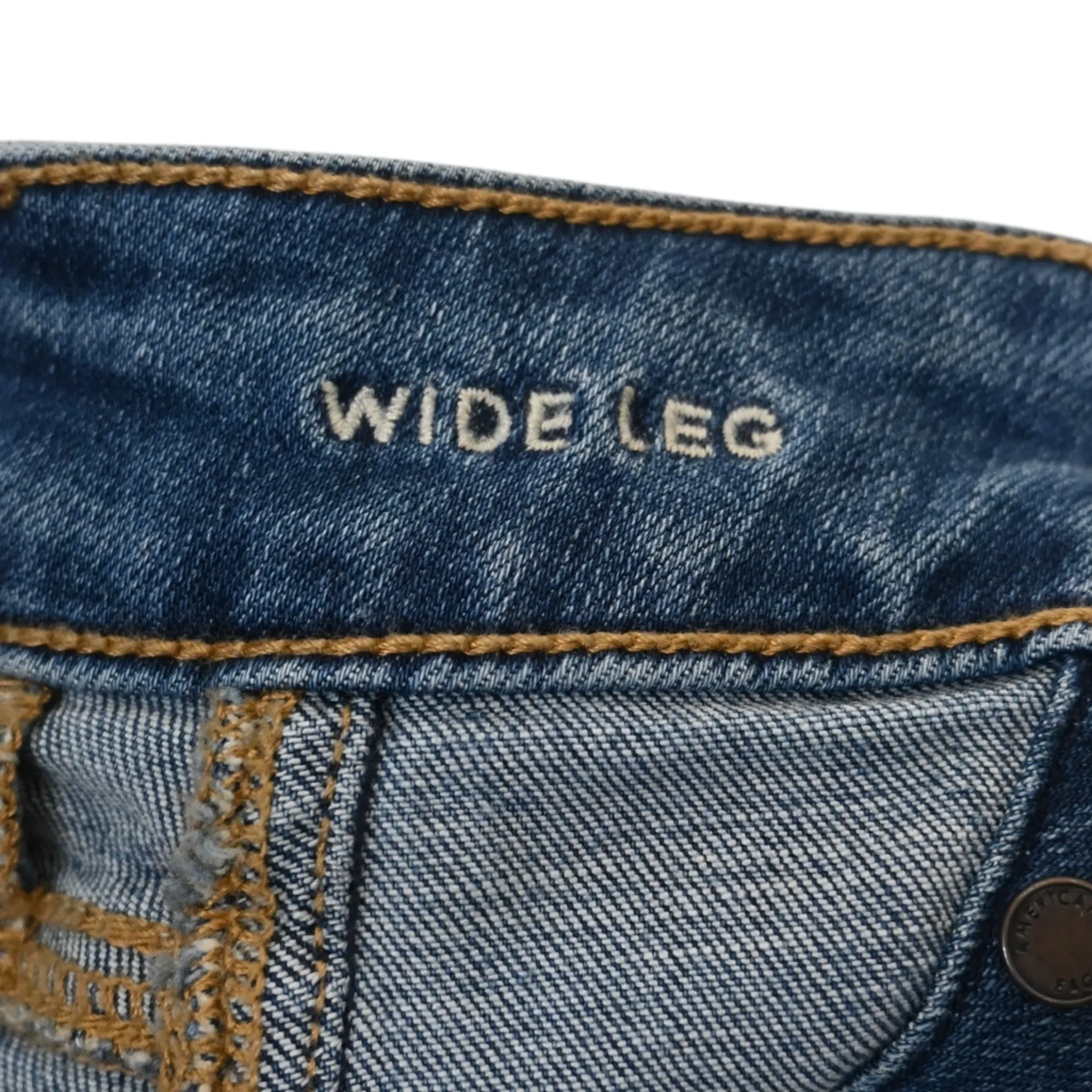 American Eagle Women's 10 Cropped Wide Leg Jean - Image 9