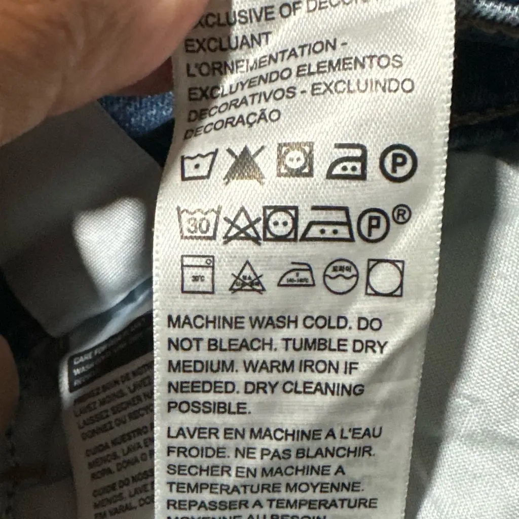 Levi's 711 Women's Mid rise Hypersoft Skinny Jeans Size 12 short W31 L30 - Image 13