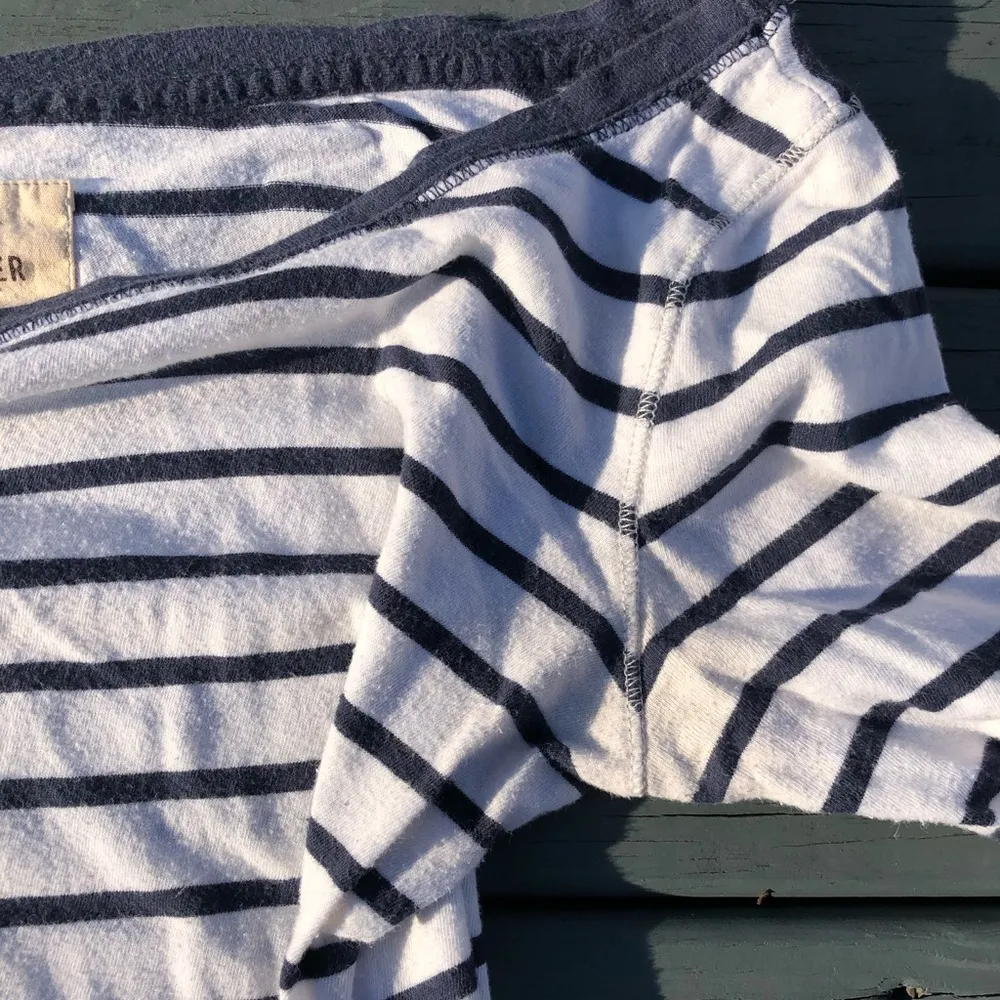 HOLLISTER SMALL navy & white striped top - Image 5
