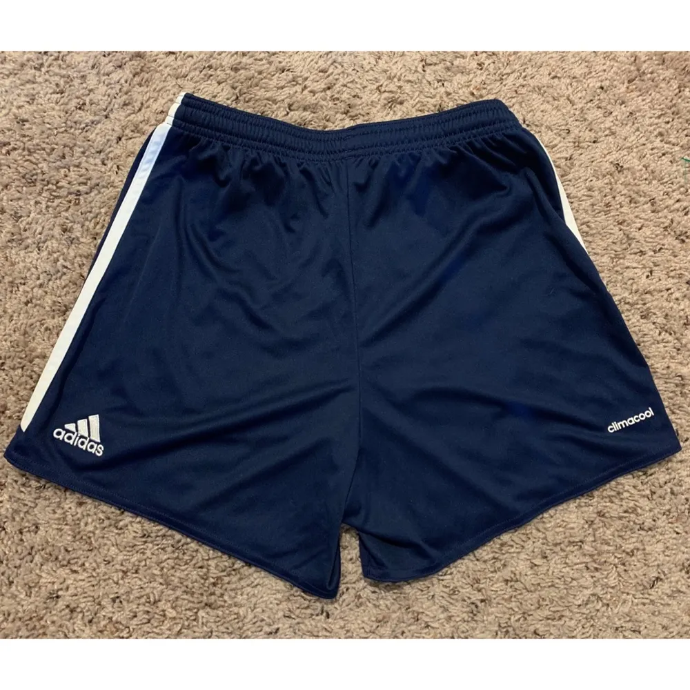 ADIDAS climacool shorts size XS - Image 3