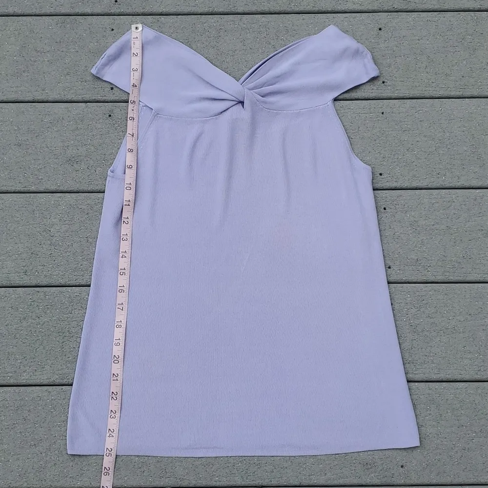 Larry Levine Knotted Neck Sleeveless Ribbed Top - Image 8