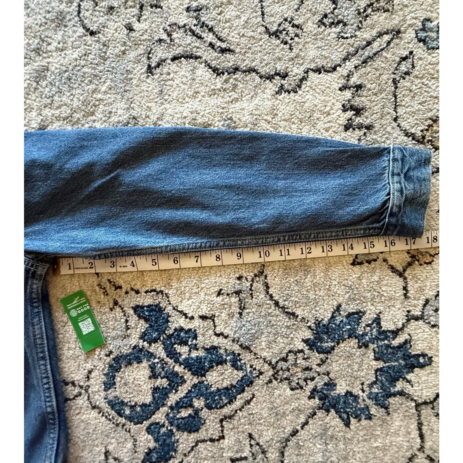 New! GAP Women's Denim Jacket Small Blue Button-Front Casual Short Coat - Image 8