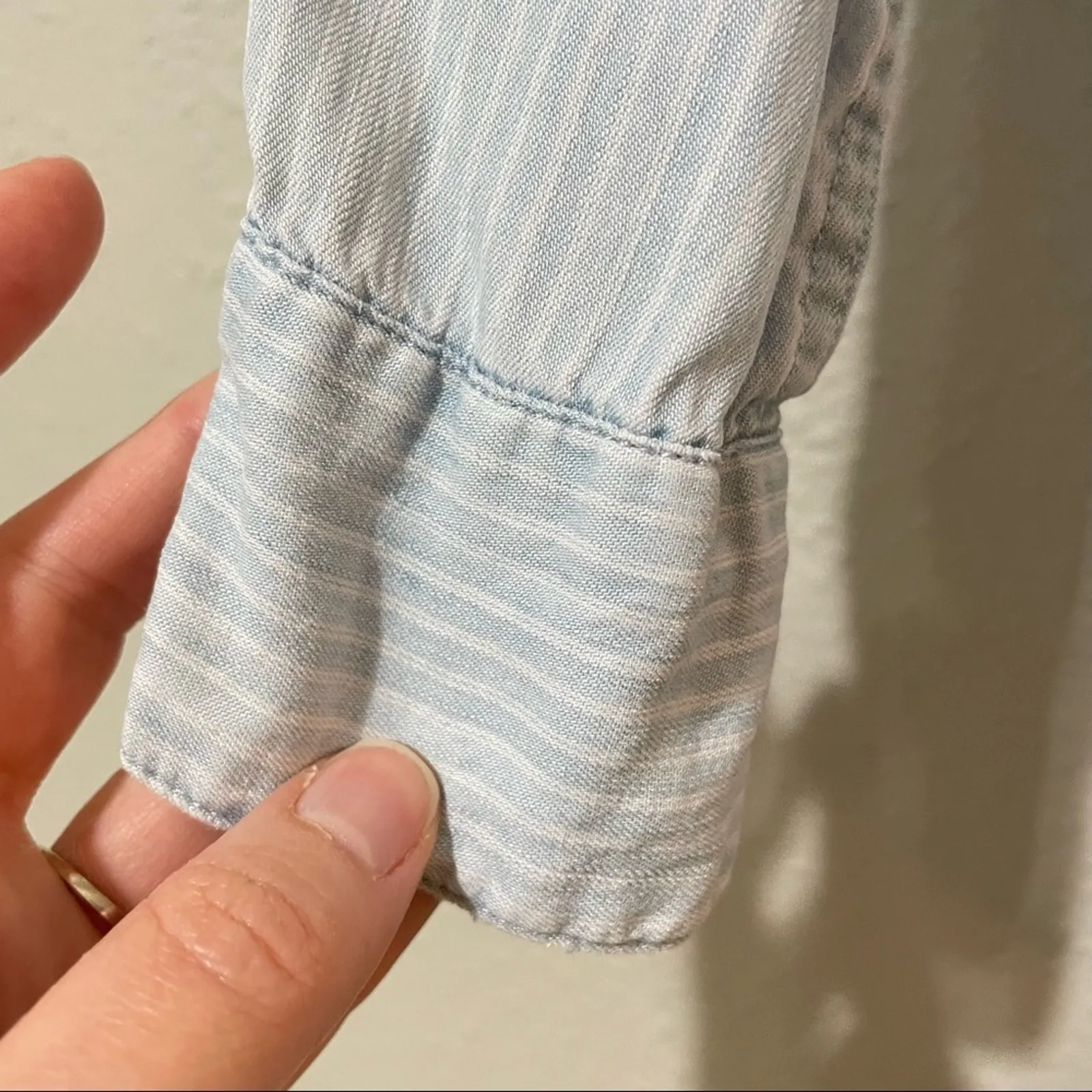 Rails Light Blue Long Sleeve Button Down Shirt Womens XS Casual Blouse Classic - Image 2