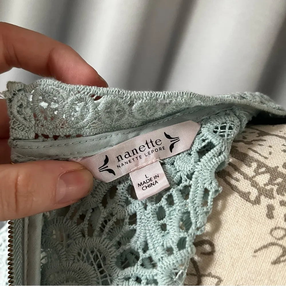 Nanette Lepore Lace Blouse Tank Top size large - Image 4