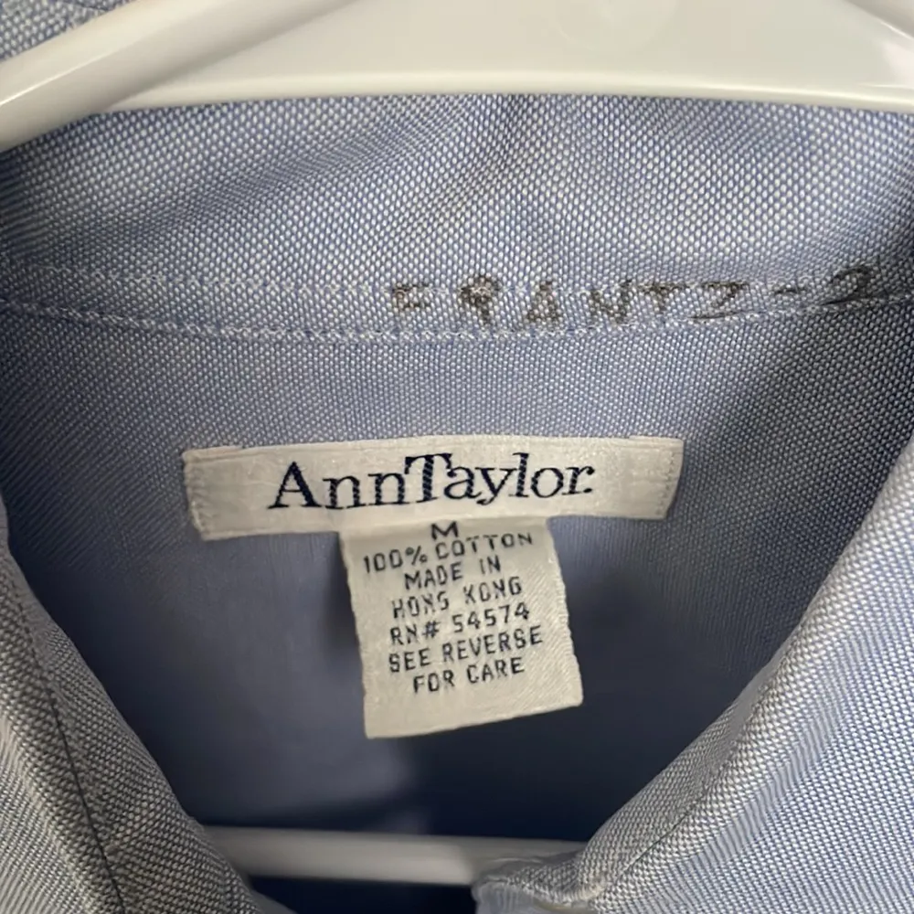 ANN TAYLOR Blue Button Down Shirt Size Medium - Image 3