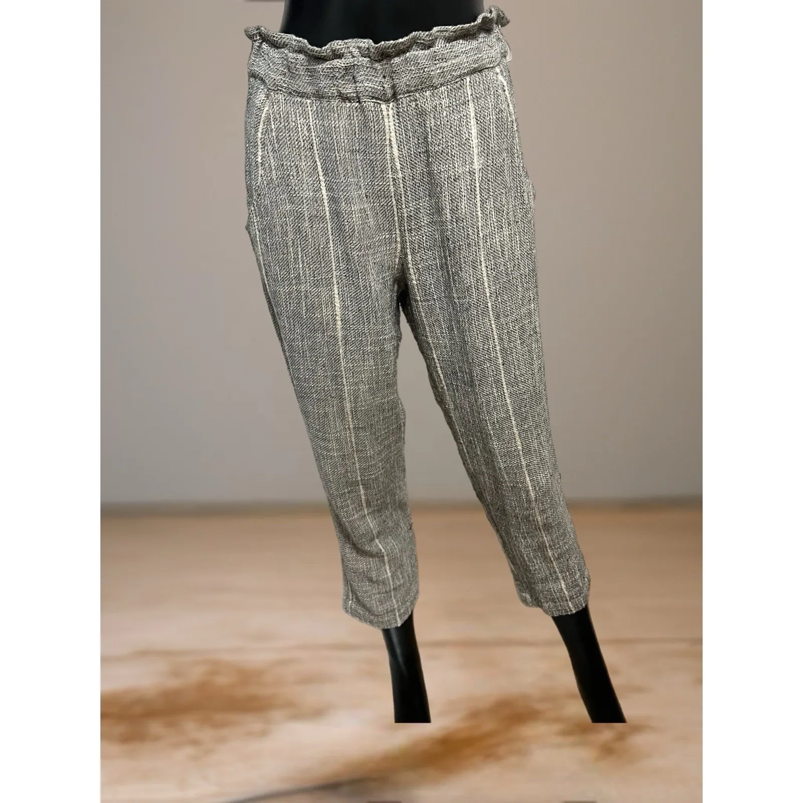 Free People Cotton Blend Light Weight Gray‎ Striped Cropped Pants Size 0 - Image 3