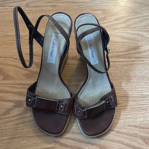Calvin Klein Catherine Women's Brown Leather  Wedge Sandals size 8 - Image 2