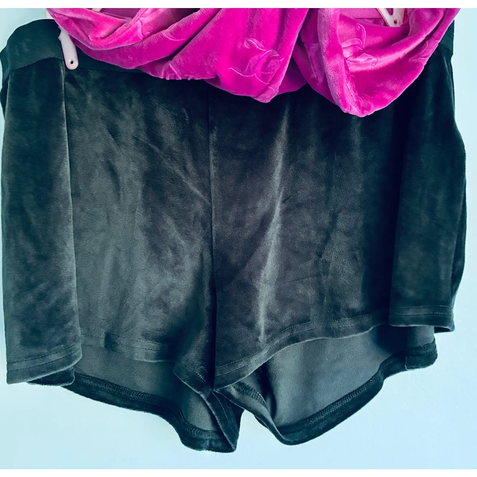 Juicy Couture  Shorts NWT XL - Image 5