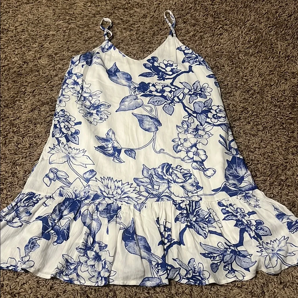 Lulu's Blue and White Floral Chemise with Spaghetti Straps Size XS - Image 4