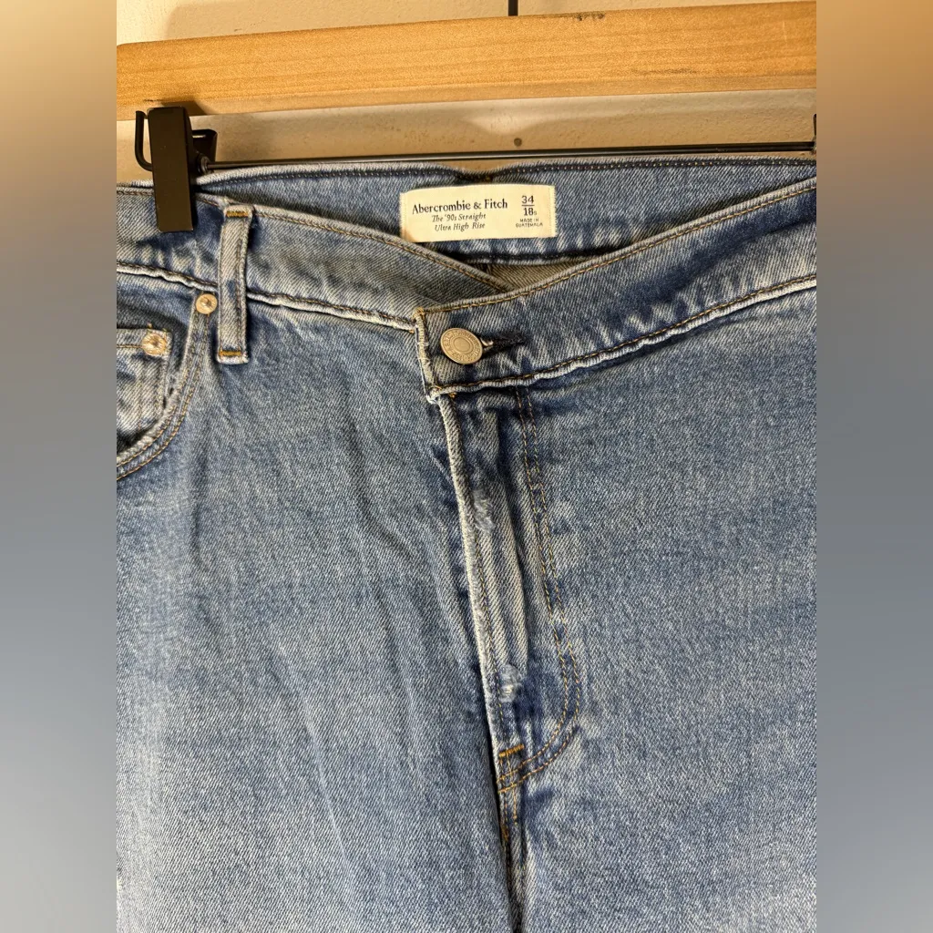NWT‎ Abercrombie Fitch The 90s Straight Ultra High Rise Jeans Size 34/18S - Image 3