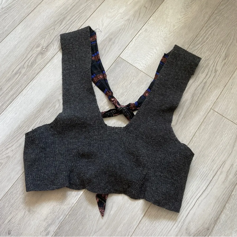 Anthropologie Tie Back Knit Square Neck Cropped Tank Top Gray (Small) - Image 2