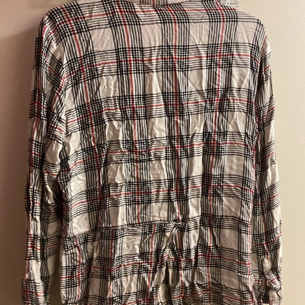 Beach Lunch Lounge Women’s Plaid Button-Up Shirt Large Bust 38” Black White Red - Image 7