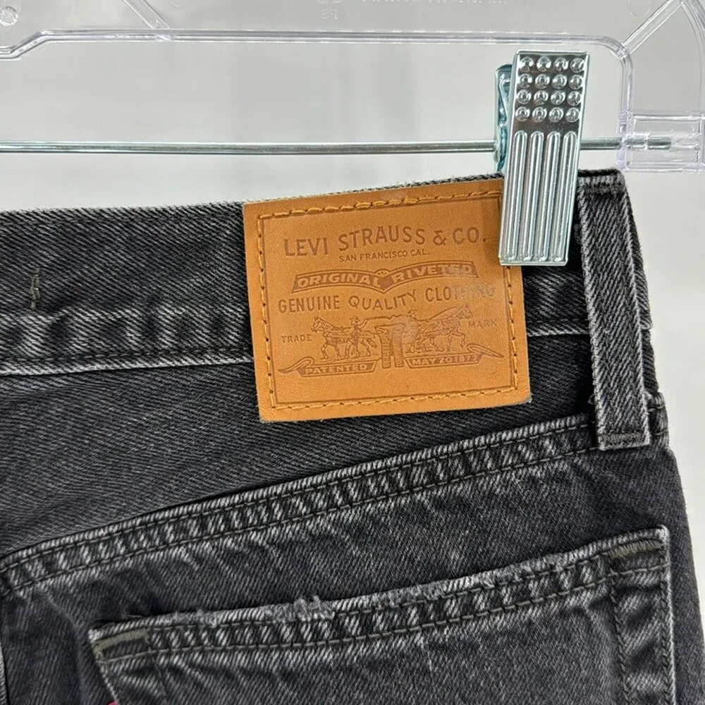 Levi’s wedgie straight black deconstructed cropped casual western size 26 - Image 10