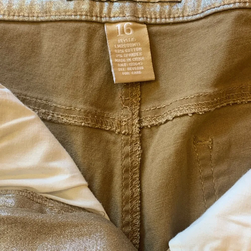 Liverpool straight leg pant size 16 gold metallic pant button and zip closure - Image 3