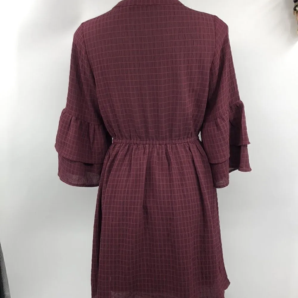 Doe & Rae maroon textured double bell sleeve dress - Image 7