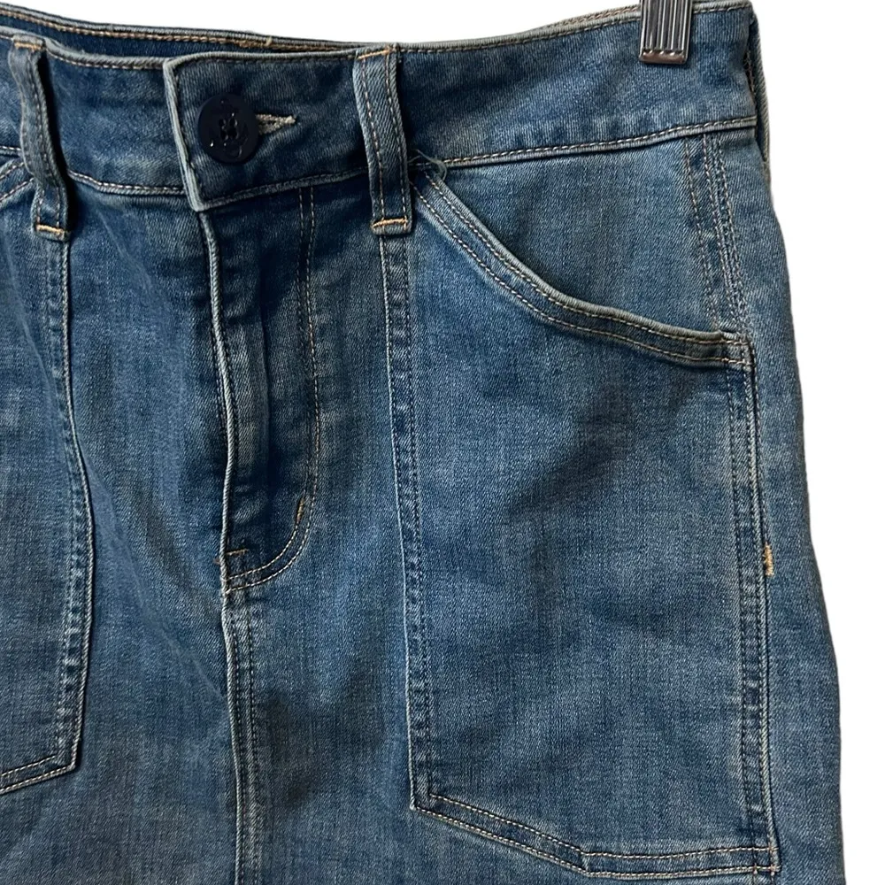 American Eagle Medium Wash Next Level Stretch Hi-Rise Mini Skirt Size 8. - Image 3