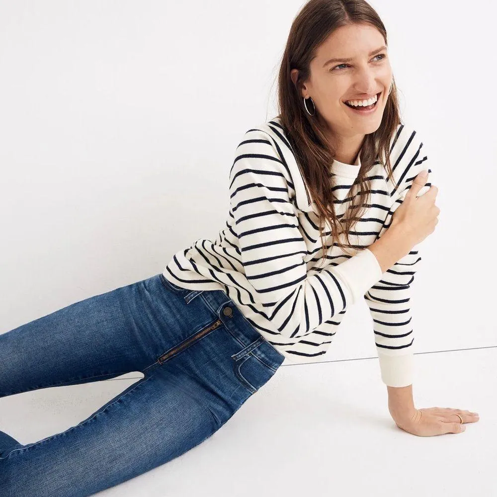 Madewell 10" High-Rise Roadtripper Jeans Ridgefield Wash: Zip-Front Edition 27 - Image 14