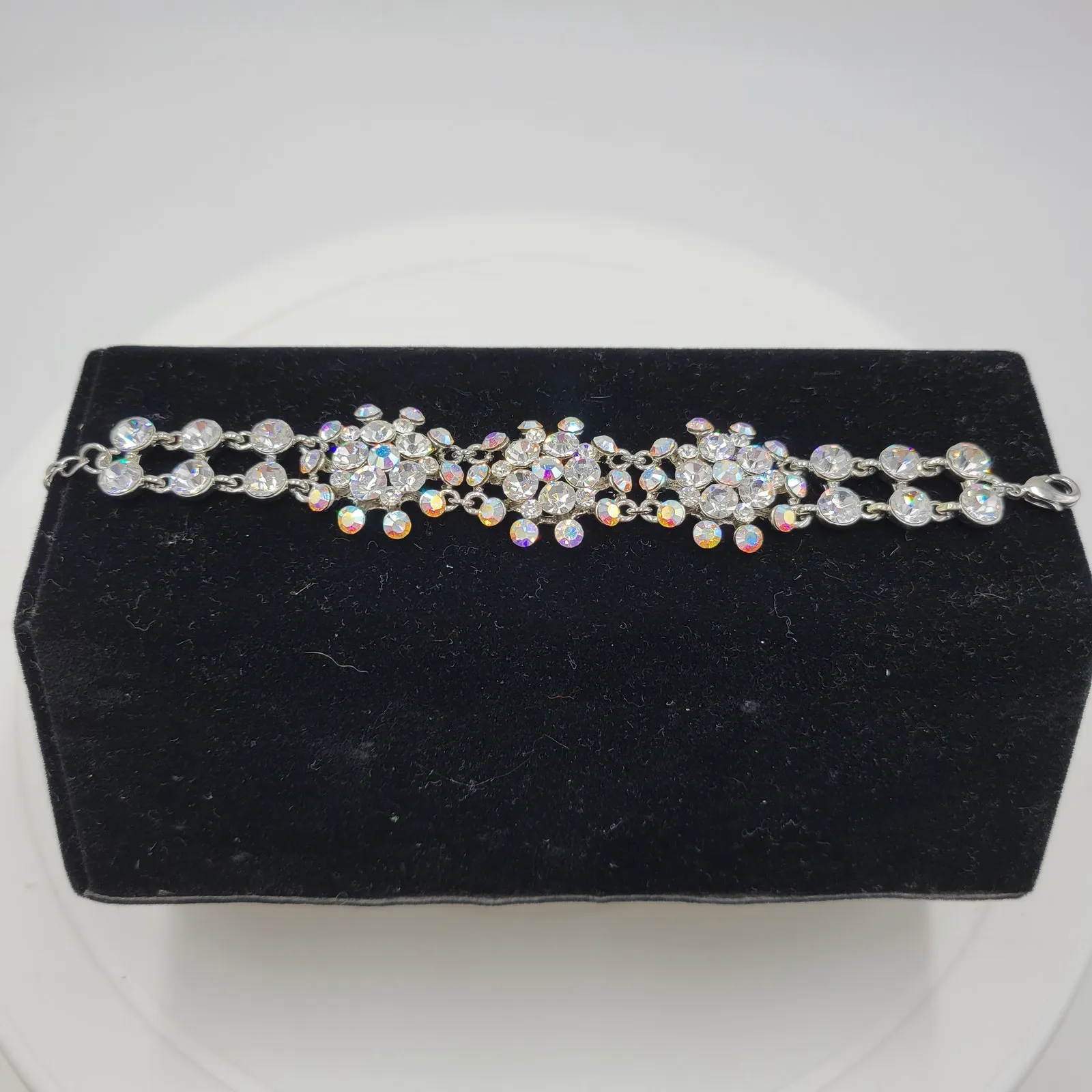 Vintage Womens Silver Tone Crystals‎ Rhinestone Bracelet Bridal Accessories - Image 2