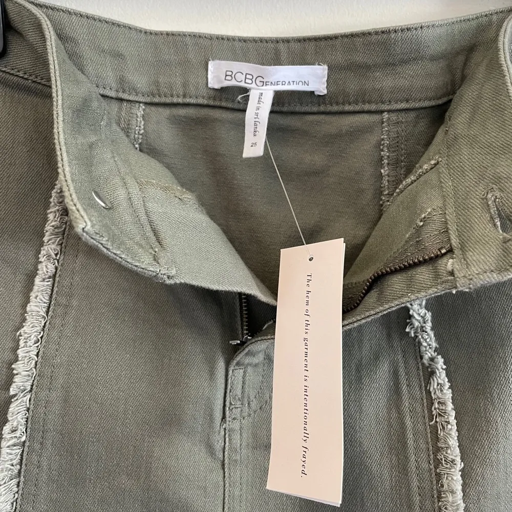 BCBGeneration skirt NWT - Image 5