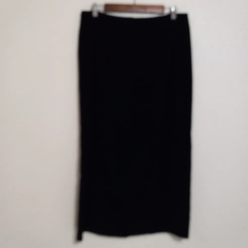 Briggs NY 14 Faux Suede Midi Skirt in Black Plus Funeral - Image 6