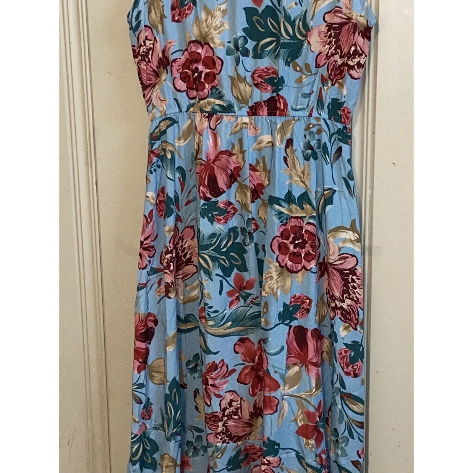 Kormei Women’s Sleeveless V - Image 7