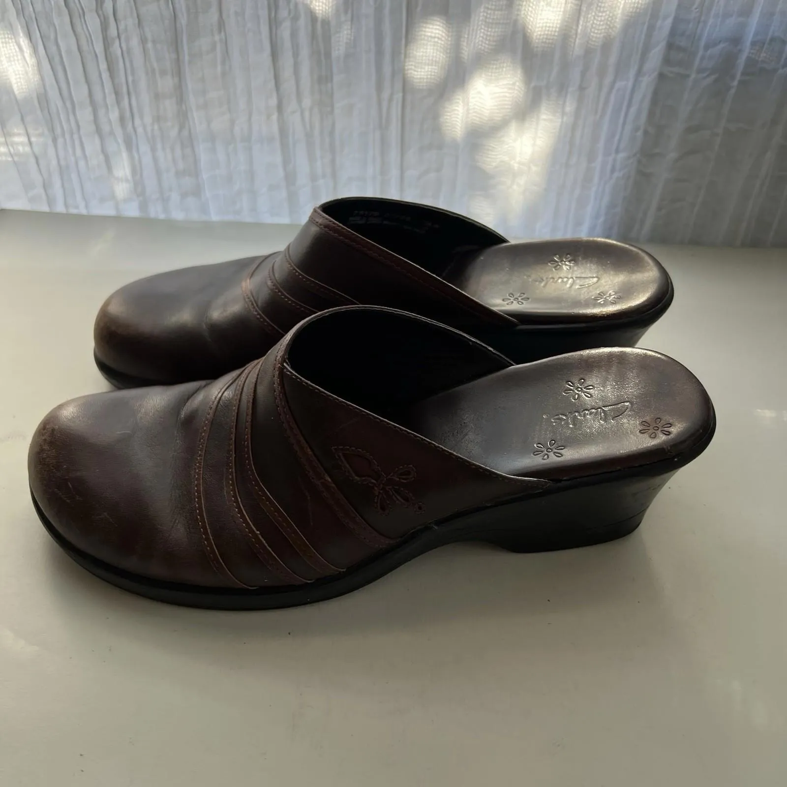 Clarks 75178 Stitched Plain Toe Inlay Casual Wedge Mules shoes Womens 7.5 - Image 4