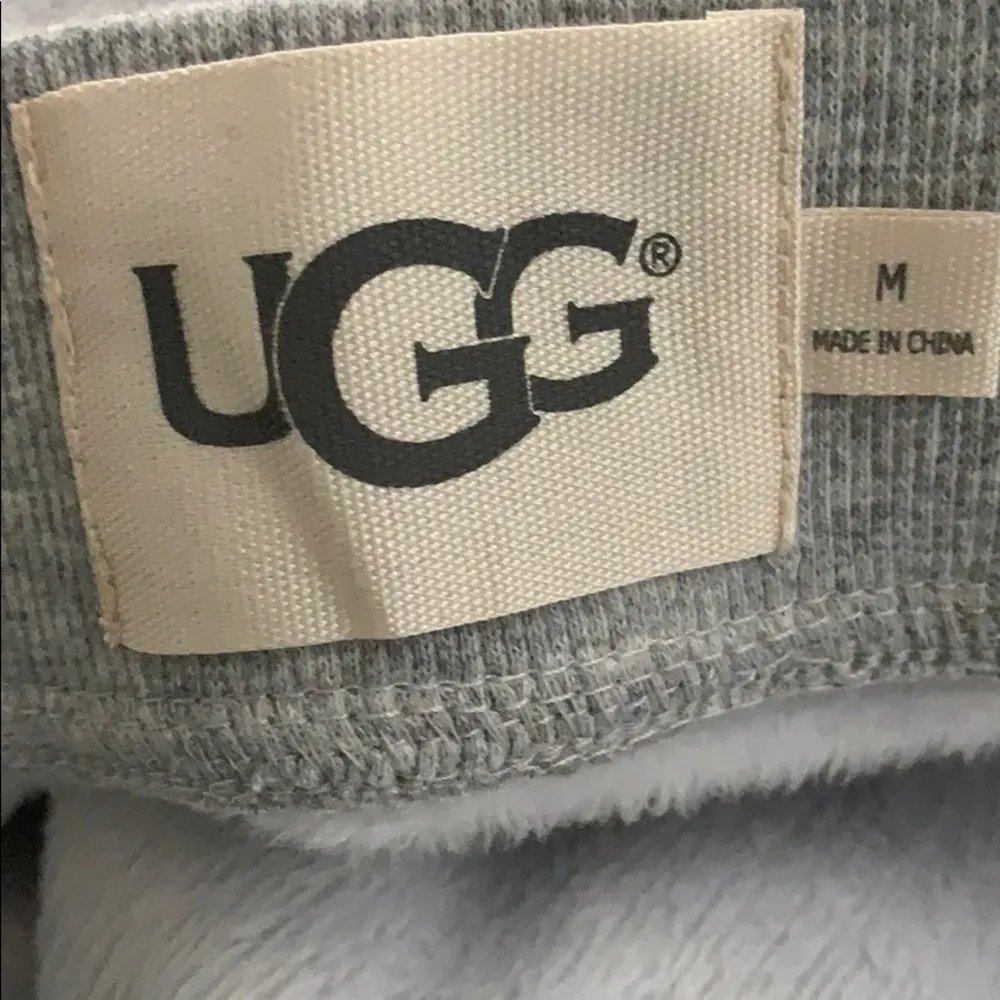 UGG Gray Cropped Pants - Image 7