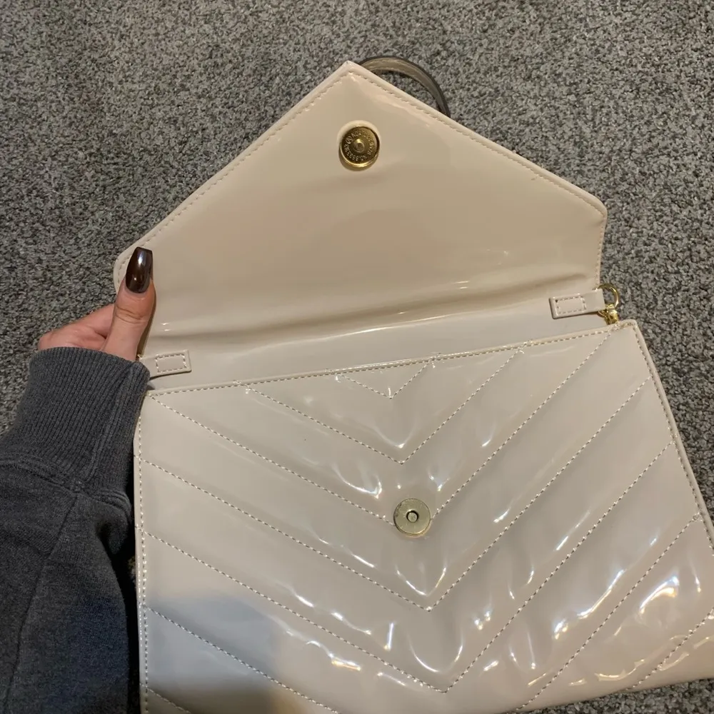 Steve Madden Crossbody Purse - Image 4