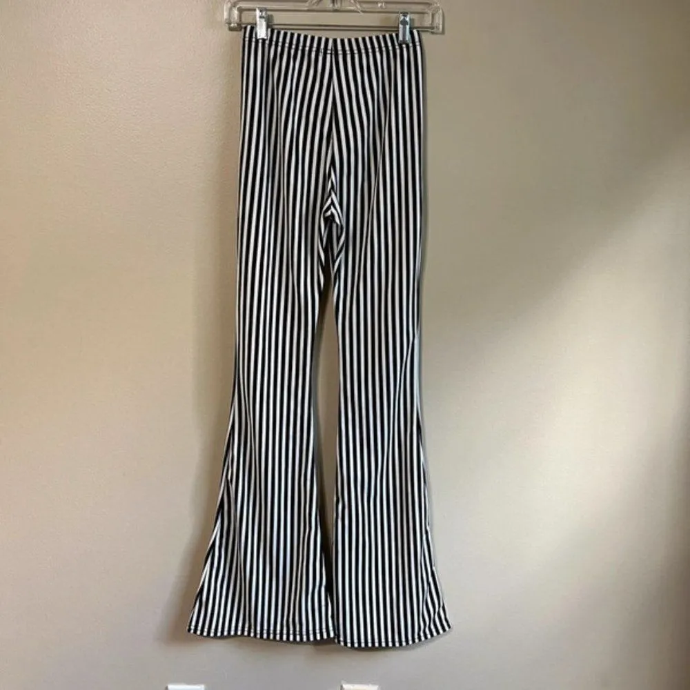 Nastygal size 4 black and white pants - Image 4